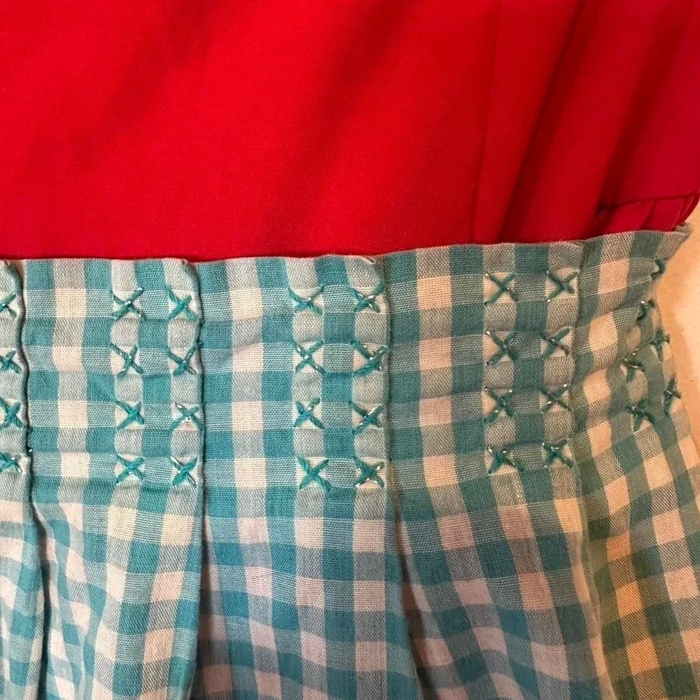 Vintage 50s Blue and white gingham apron with embroidered flowers cross stitch